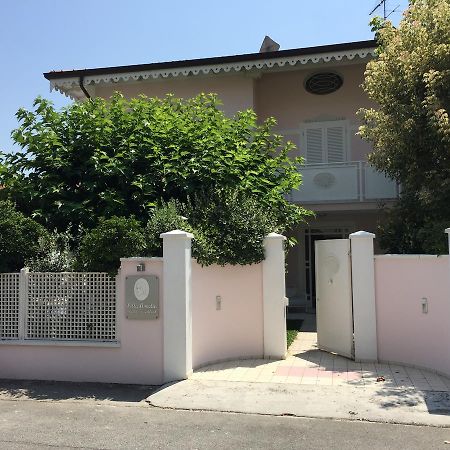 Villa Amelia Rooms Marina di Pietrasanta Εξωτερικό φωτογραφία