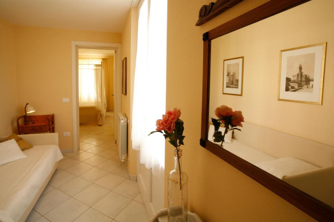 Villa Amelia Rooms Marina di Pietrasanta Εξωτερικό φωτογραφία