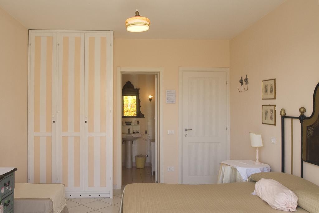 Villa Amelia Rooms Marina di Pietrasanta Εξωτερικό φωτογραφία