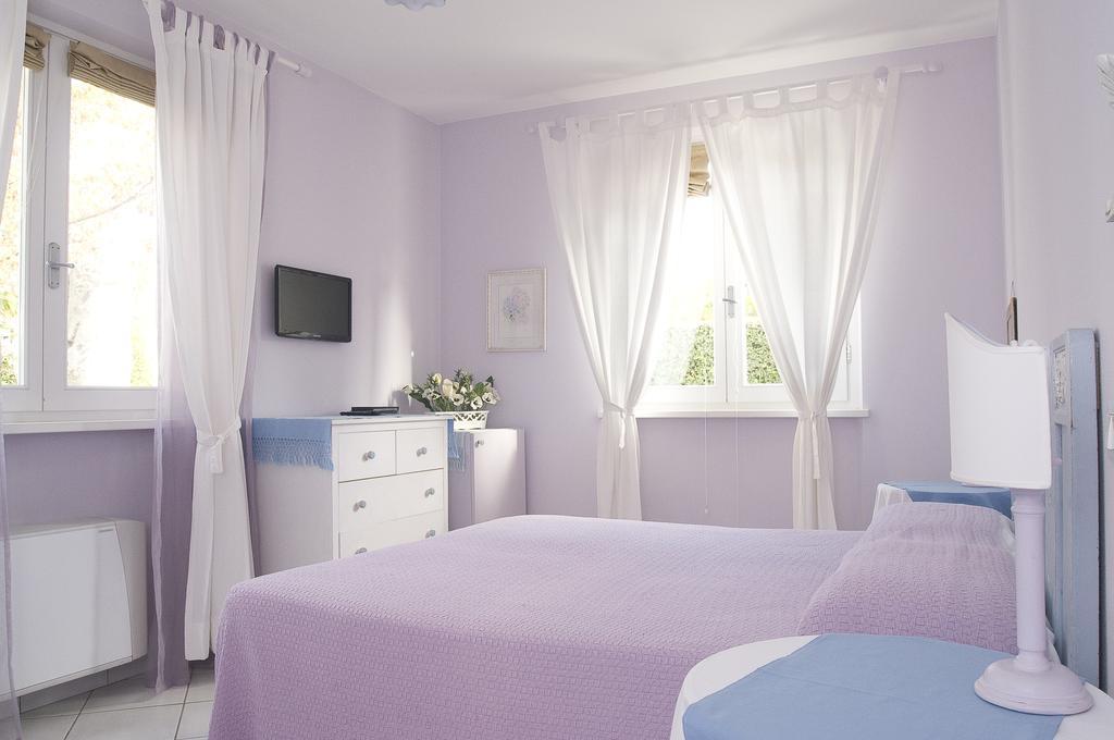 Villa Amelia Rooms Marina di Pietrasanta Εξωτερικό φωτογραφία