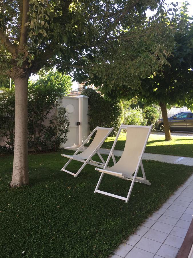 Villa Amelia Rooms Marina di Pietrasanta Εξωτερικό φωτογραφία